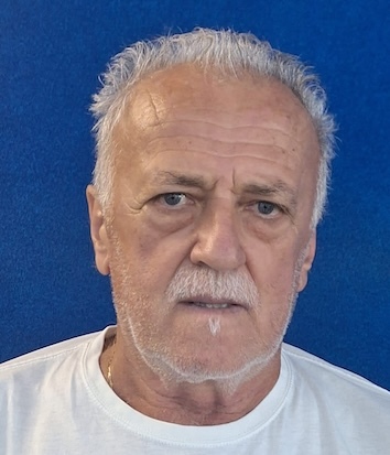 122057